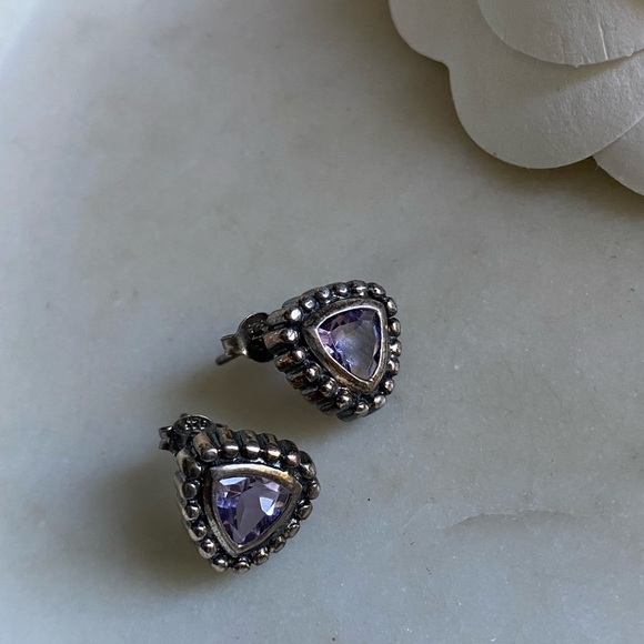 𝅺925 Sterling Silver and amethyst earrings for pierced ears